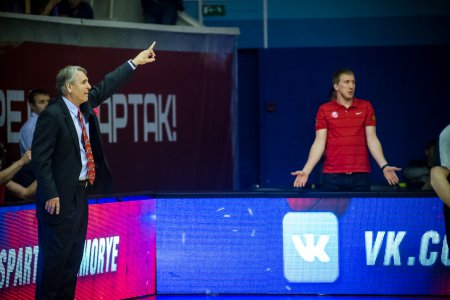 «Спартак-Приморье» вышел в лидеры серии до трех побед
