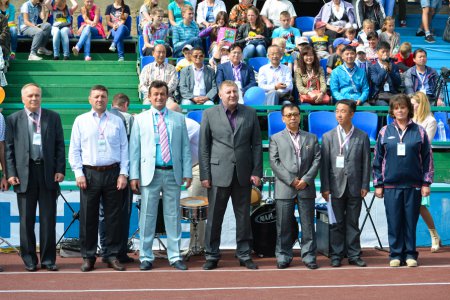 Новый стадион открыли в поселке Славянка
