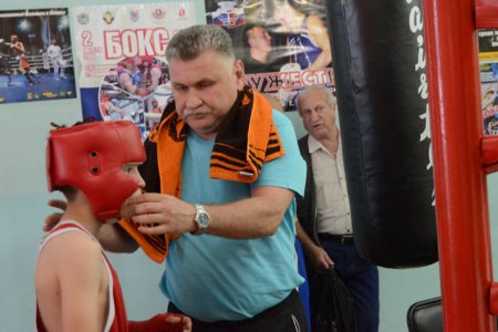 Турнир по боксу памяти известного тренера завершился во Владивостоке