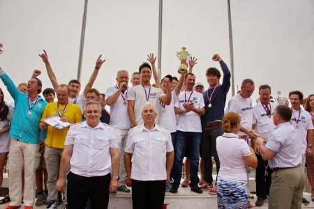 Во Владивостоке наградили победителей международного парусного фестиваля «Кубок «Семь футов 2014»