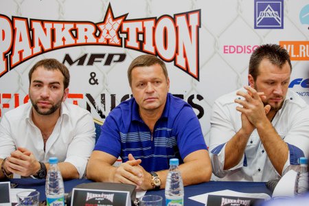 Пресс-конференция международного турнира по современному панкратиону прошла во Владивостоке. Файт-кард спортсменов-участников