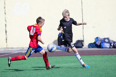 Во Владивостоке почтили память народного учителя турниром по футболу среди школьных команд