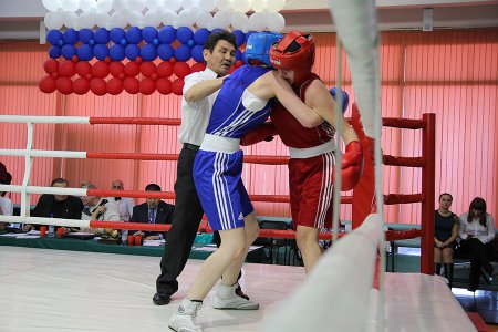 Дальневосточный турнир по женскому боксу стартовал во Владивостоке