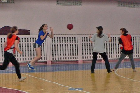 В Спасске определили сильнейшую команду по баскетболу среди учащихся