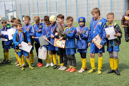 Футболисты "Темпа" - победители регионального этапа турнира "Поле славы боевой"