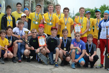 Чемпионов по гребле на «драконах» выявили в Лозовом. Результаты