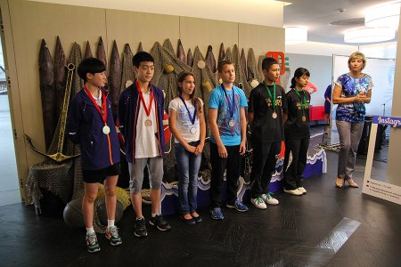 Победителям 6-го международного юношеского турнира по бадминтону и теннису вручили награды