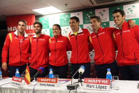 Пресс-конференция сборных команд России и Испании по теннису состоялась в "Фетисов Арене"