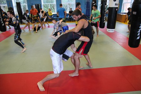 Участник «Битвы Чемпионов» из Казахстана провел мастер-класс по смешанному боевому единоборству ММА