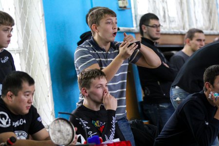 Турнир по грэпплингу среди начинающих прошел во Владивостоке