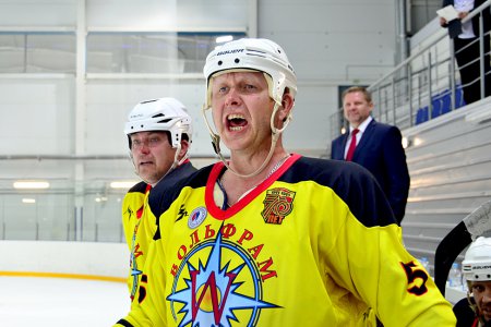 Приморский «Вольфрам» достойно защищал честь края на Всероссийском фестивале Ночной хоккейной лиги в Сочи