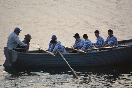 В бухте Новик к тренировкам приступили гребцы на морских ялах