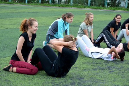 Посол ГТО Андрей Черных провел урок физкультуры в 35-й школе Владивостока