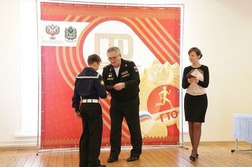 Кадетам военно-морского училища вручили знаки отличия ГТО