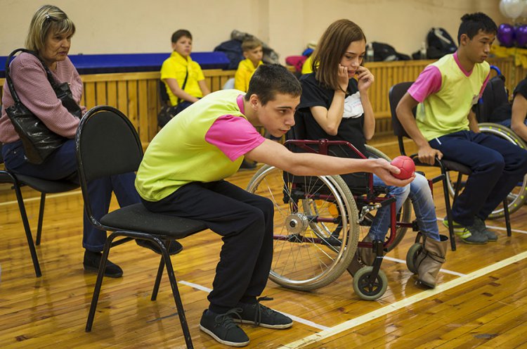 Спорт равных возможностей: команда из Владивостока принимает участие в межрегиональной спартакиаде по бочча