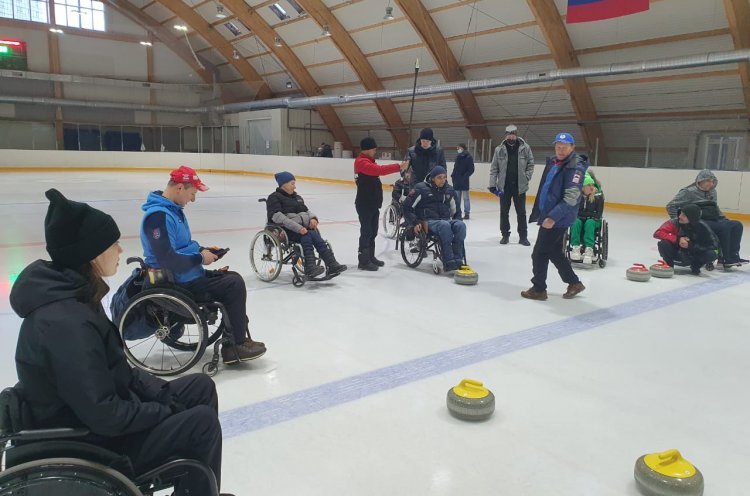 Представители паралимпийской сборной провели мастер-класс во Владивостоке