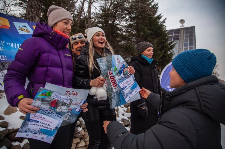 Приморцы приняли участие в традиционных зимних соревнованиях по альпинизму «Январские обгонялки»