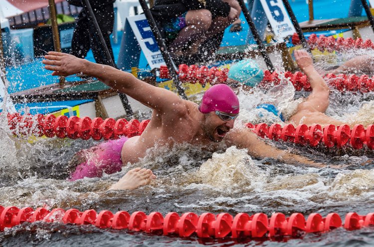 Приморские пловцы выиграли небывалое количество медалей на международном чемпионате по зимнему плаванию