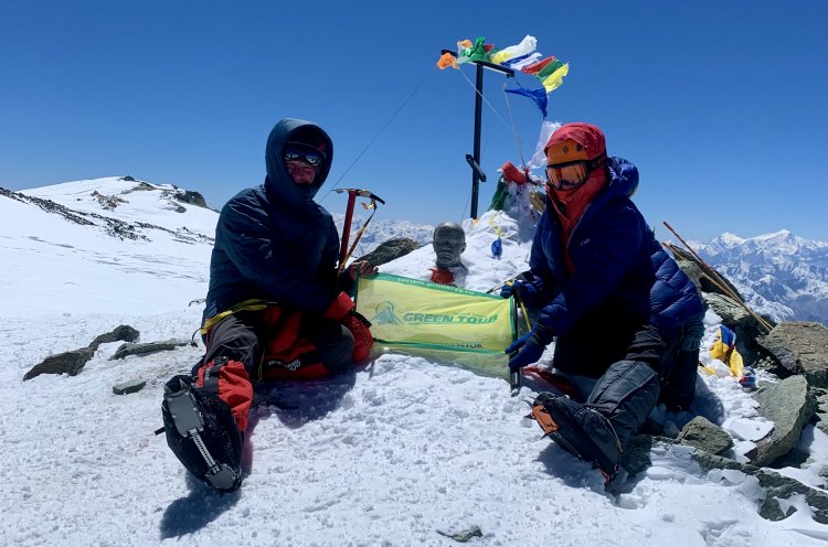 Спортсмены из Приморья поднялись на одну из высочайших горных вершин Памира