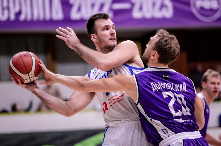 Баскетболисты «Динамо» уступили в битве лидеров