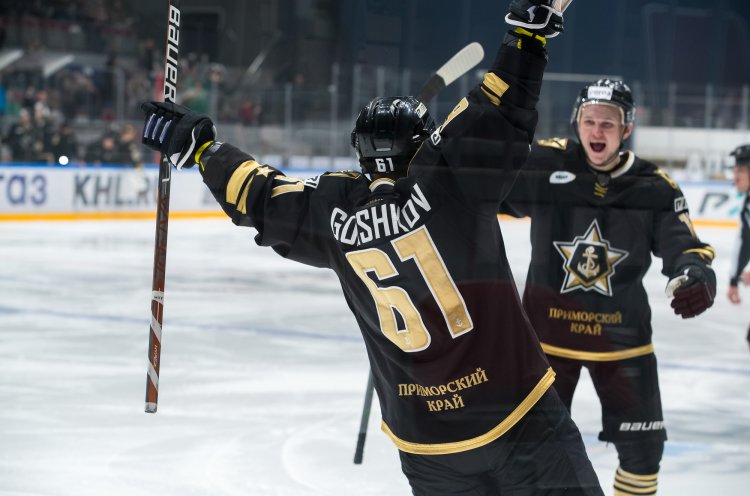 Приморский хоккейный клуб «Адмирал» набрал очки в 11-ти матчах подряд