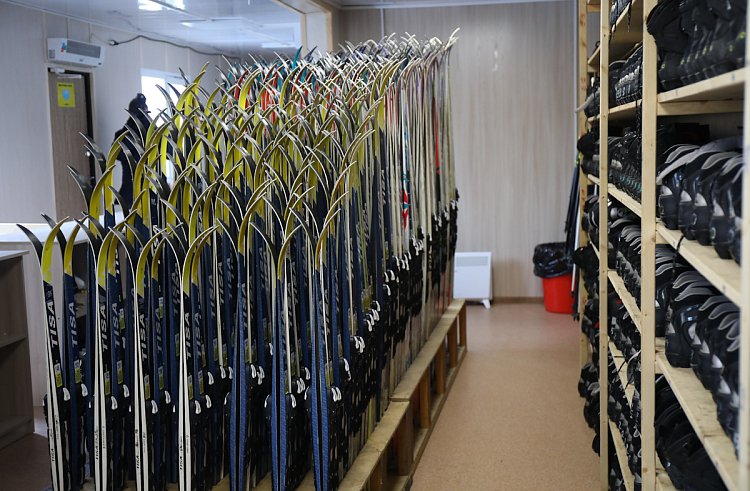 Более 1700 лыжных комплектов закупят для муниципалитетов в Приморье