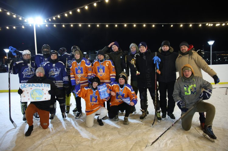 Хоккейную «Зимнюю классику» провели в ДВФУ