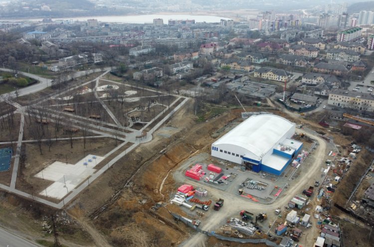 Олег Кожемяко проинспектировал строительство объектов спорта в Находке