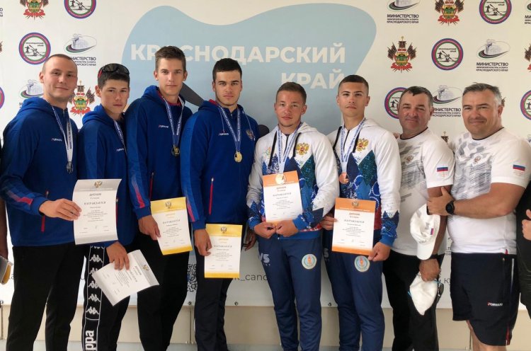 Четыре медали первенства России по гребле на байдарках и каноэ выиграли приморцы