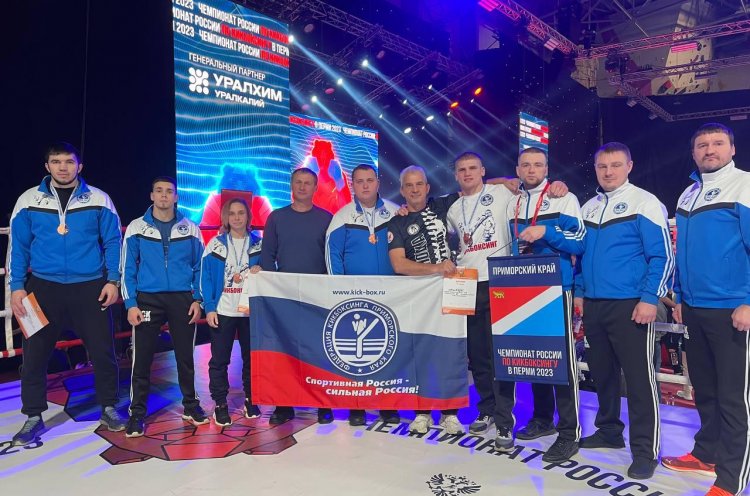 Четыре медали завоевали приморцы на чемпионате России по кикбоксингу в Перми