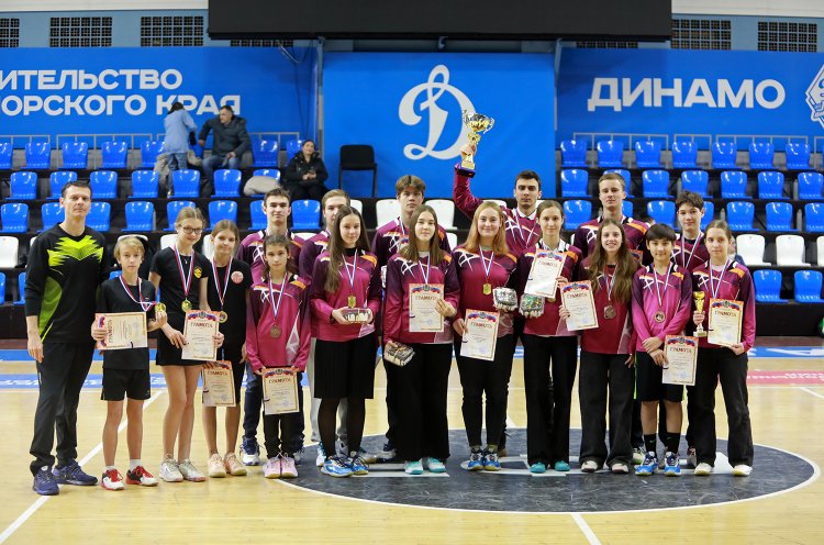 Итоги командных чемпионата и первенства края по бадминтону подвели во Владивостоке