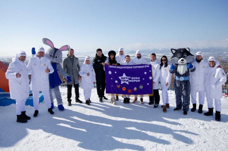 Звезды мирового спорта приняли участие в эстафете флага игр «Дети Приморья» на Сахалине